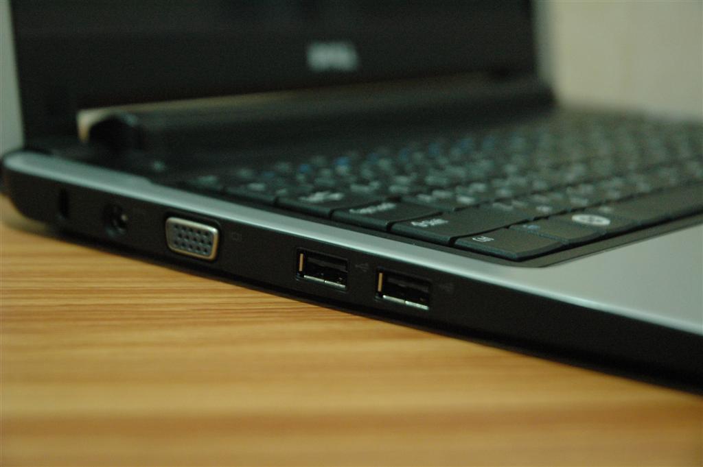 Netbook Dell Inspiron Mini 12 (1210) สีขาว  ATOM Z530/1.6G  Ram1G  80GB  WiFi  Webcam 1.3MP  Vista License มีประกัน Onsite ขาย !! ...11 900-... !!